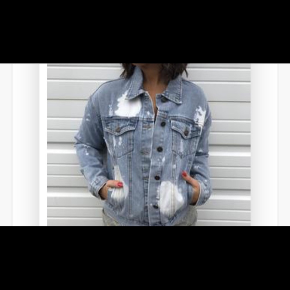 NWOT - Denim jacket (B-8)